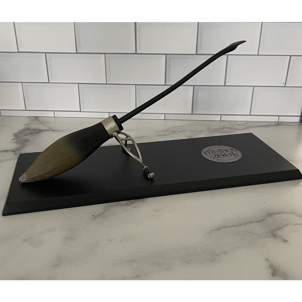Harry Potter Wizarding World Universal Studios Nimbus 2001 Broom With Stand
